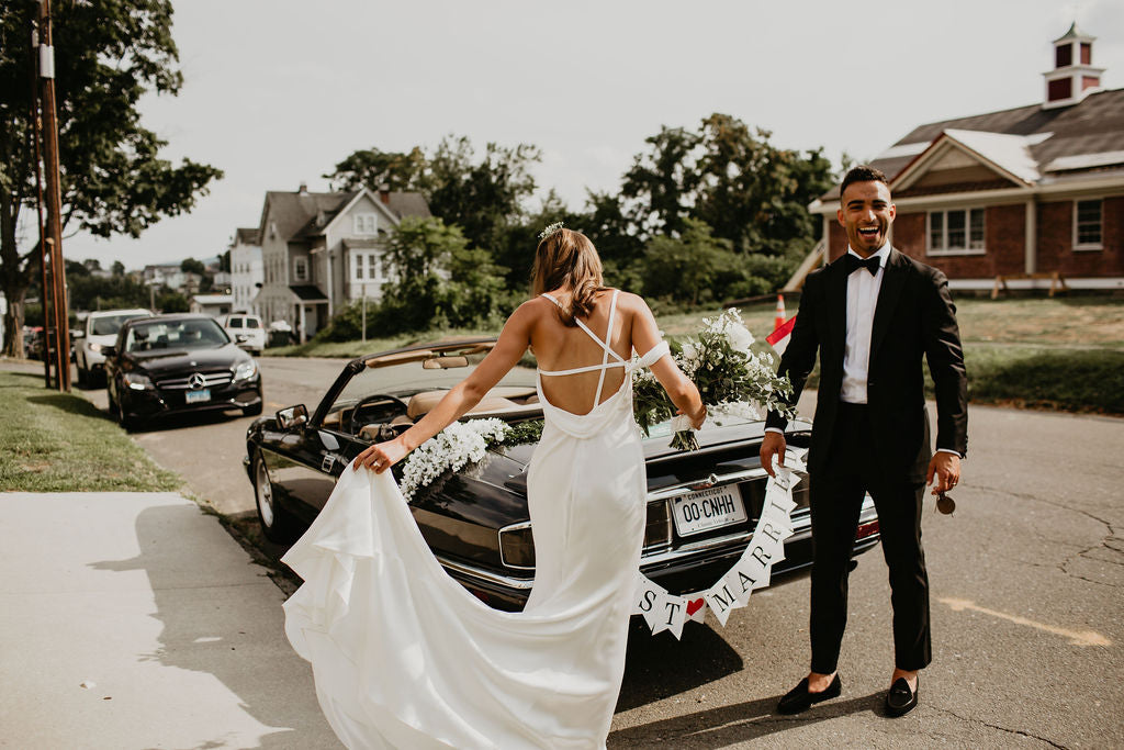 Vera Wang Hailey/122120 – Nearly Newlywed Vera Wang Hailey/122120 – Nearly Newlywed