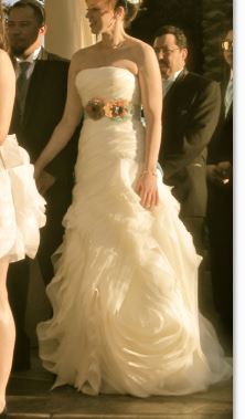 Vera Wang Organza Fit and Flare with Bias Flange (white/Ivor Vera Wang Organza Fit and Flare with Bias Flange (white/Ivor