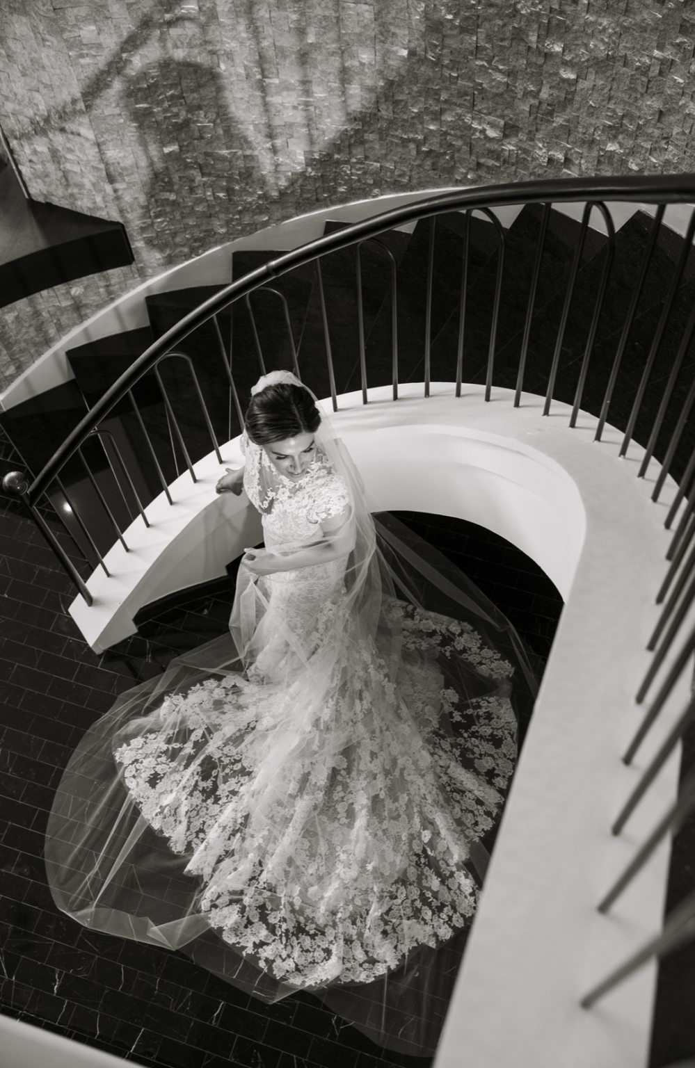 Vera Wang Ghislaine – Nearly Newlywed