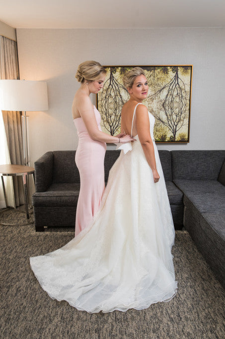 Vera Wang Vera Wang White 'Pleated V Neck' Wedding Dress Det