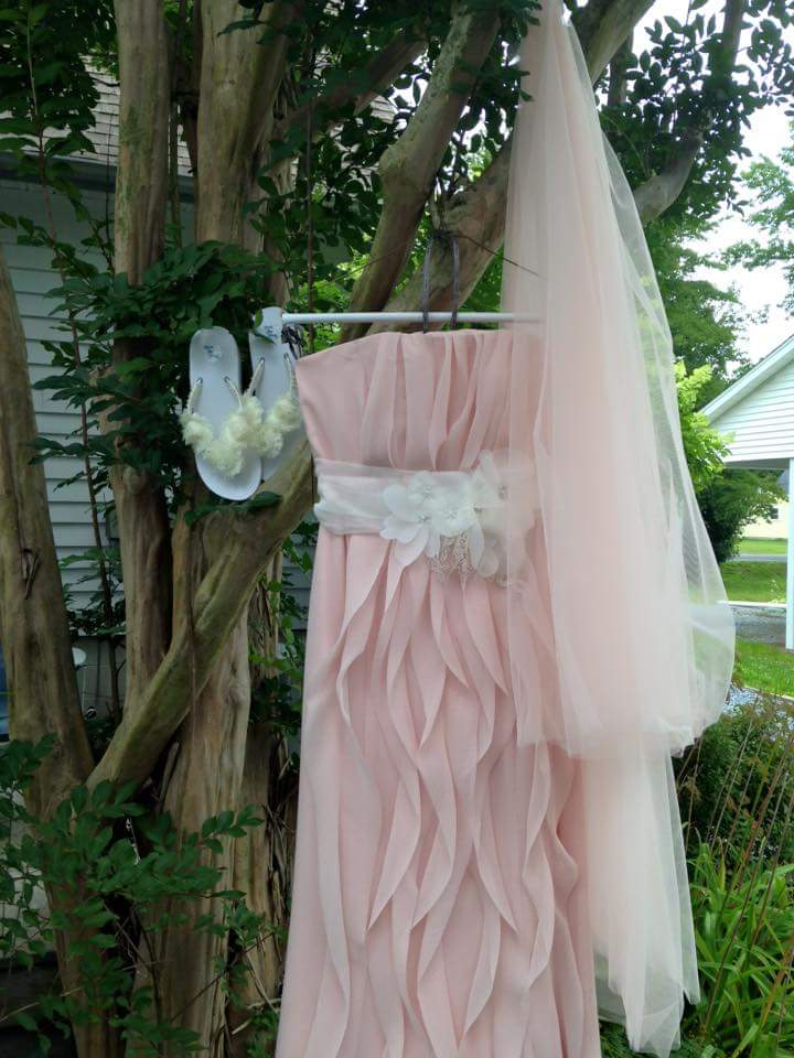 Vera Wang Vw360102 cassis – Nearly Newlywed - Main Image