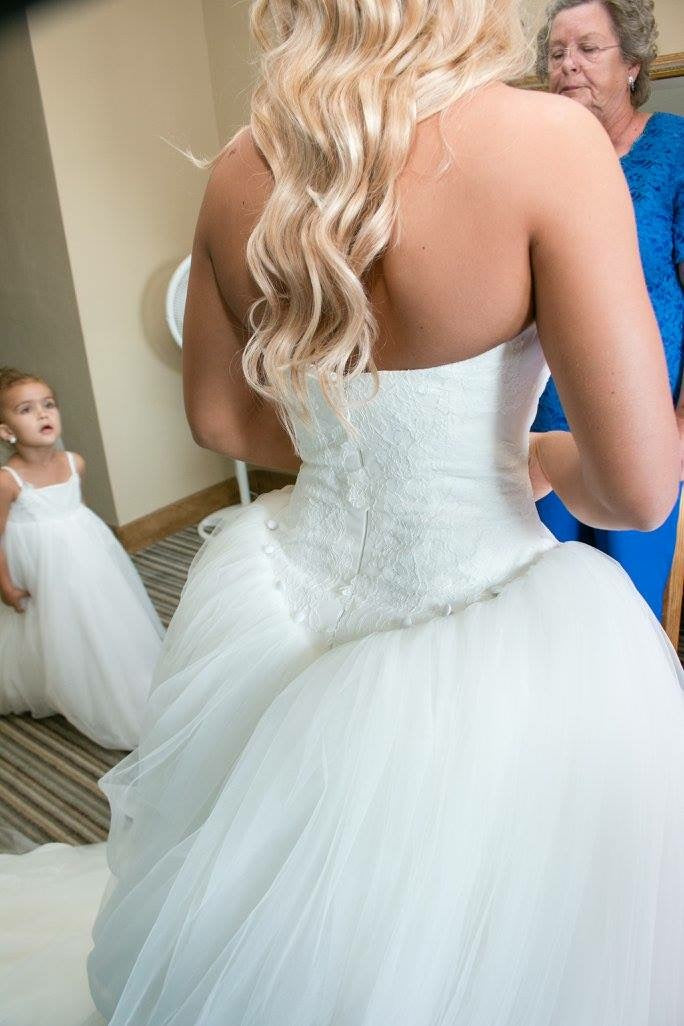 Vera Wang White VW351135 – Nearly Newlywed