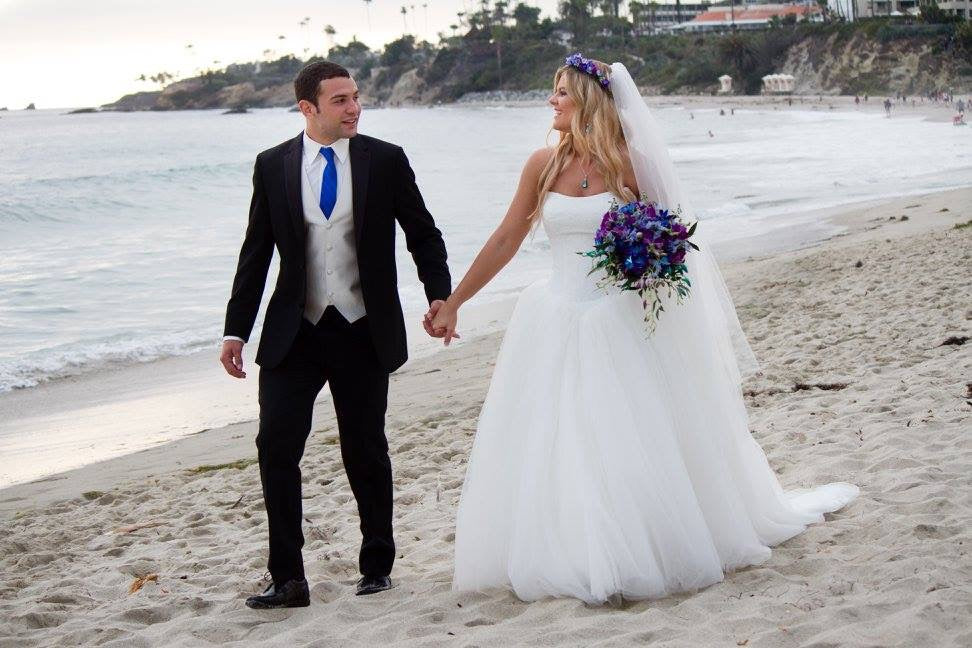 Vera Wang White VW351135 – Nearly Newlywed