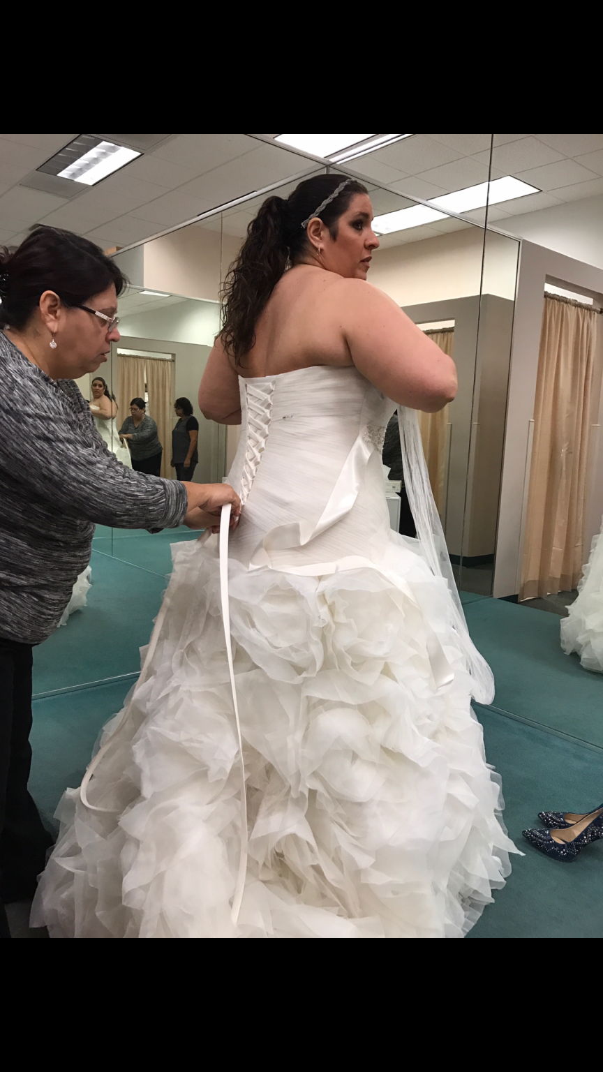 Vera Wang White VW351172 – Nearly Newlywed Vera Wang White VW351172 – Nearly Newlywed