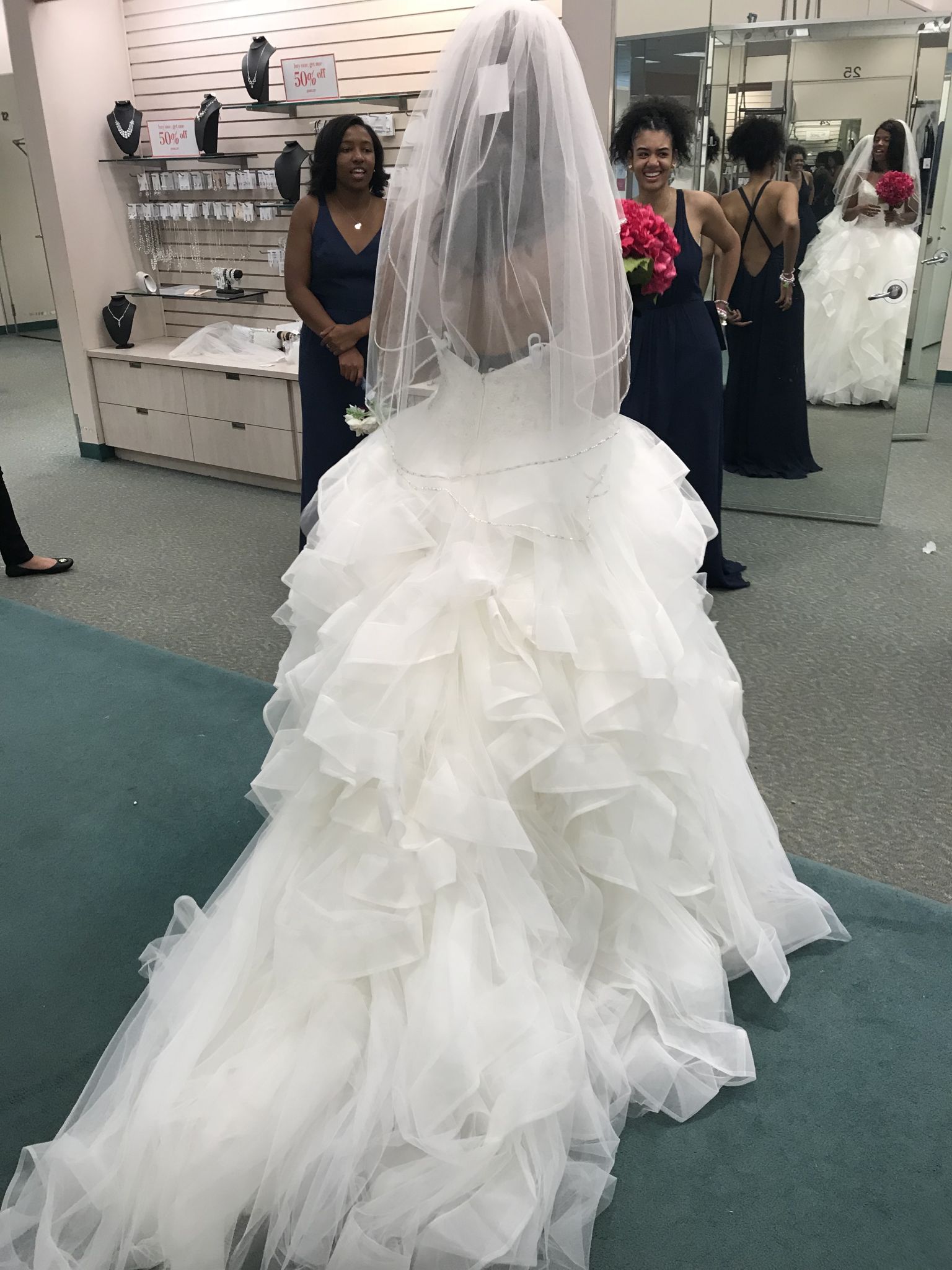 Vera Wang White VW351371 – Nearly Newlywed