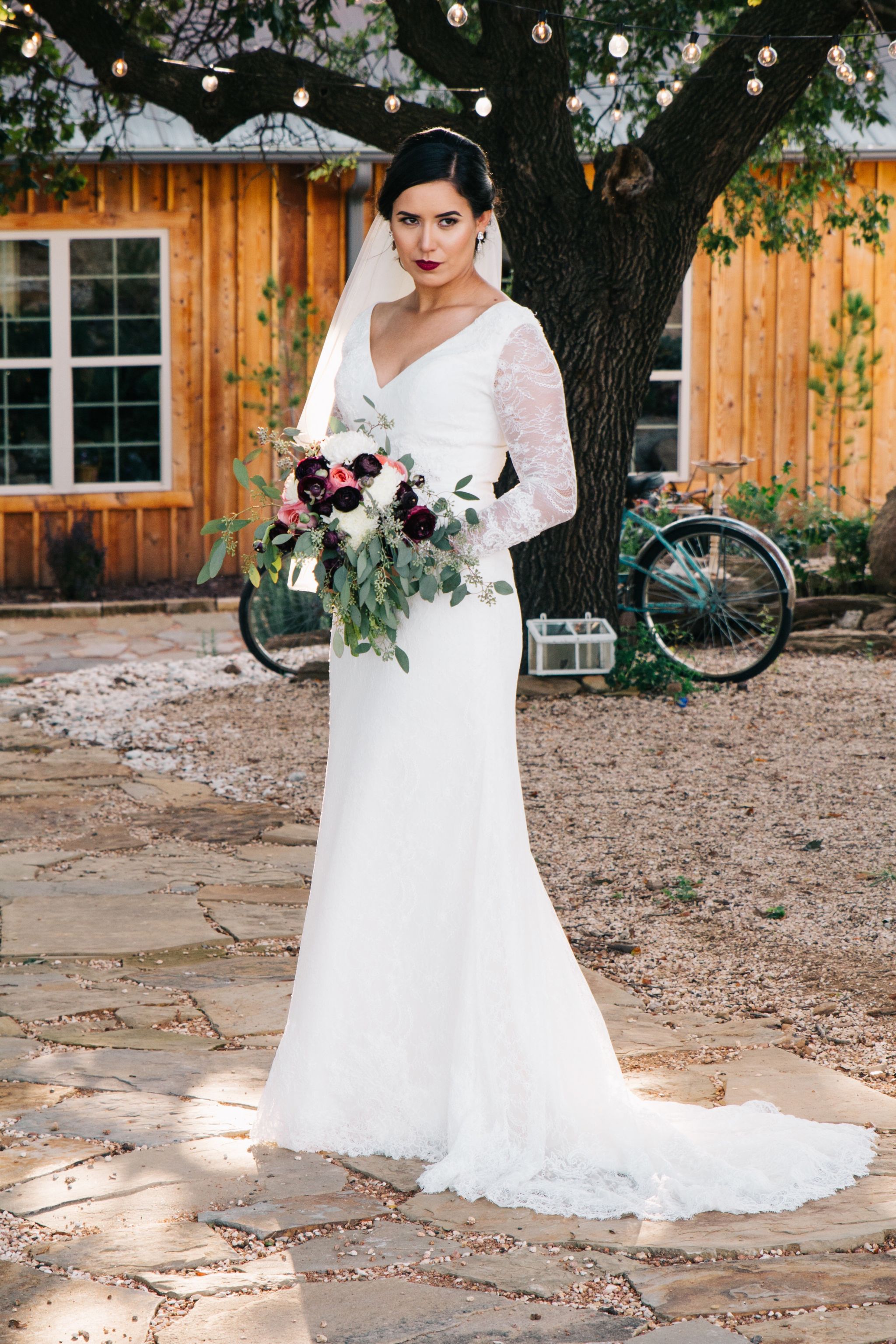 Vera Wang White VW351270 – Nearly Newlywed